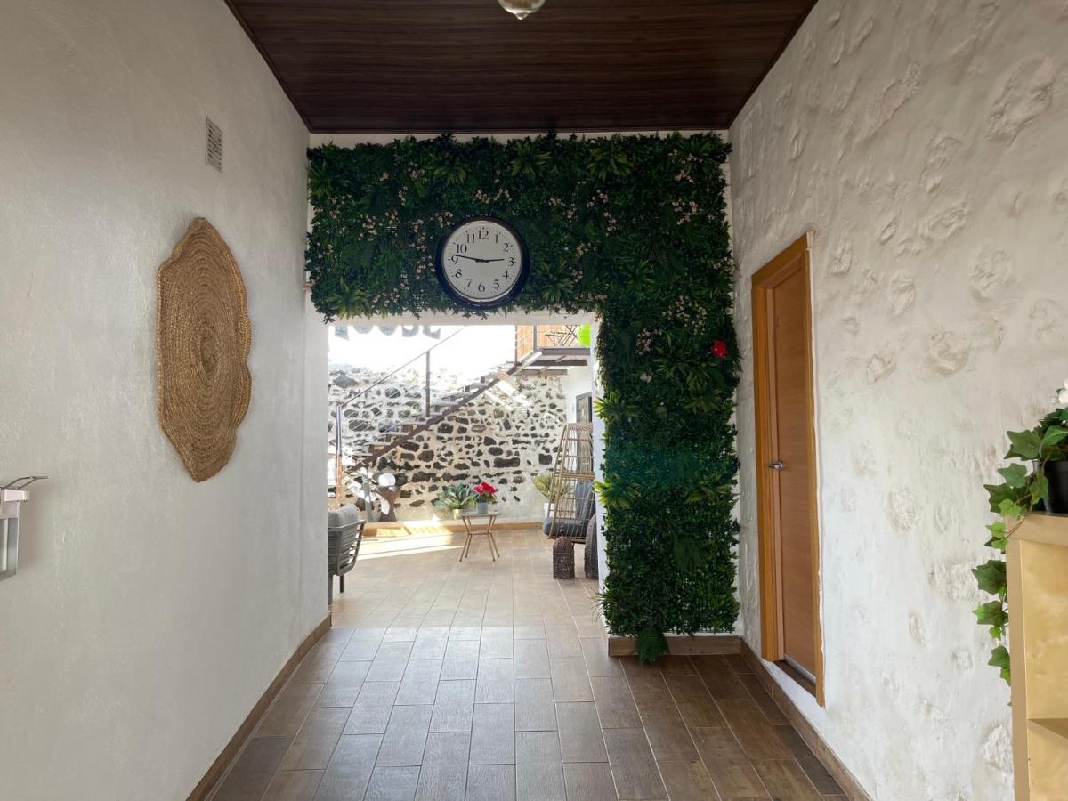 Gasthaus Valtisya Pool And Airport Telde Exterior foto